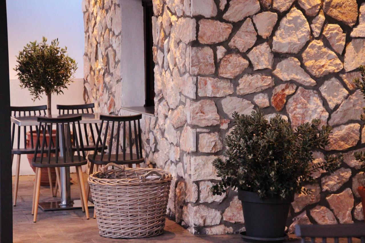 Ifestos Villa Fira  Extérieur photo